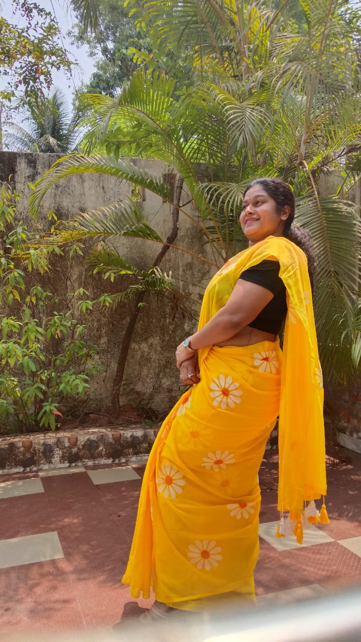 yellow hand painted mul cotton saree