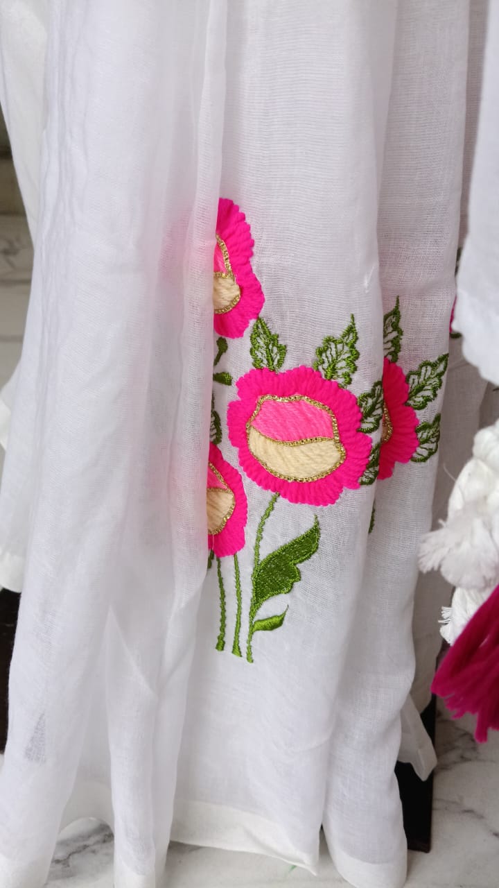 embroidered mul cotton saree