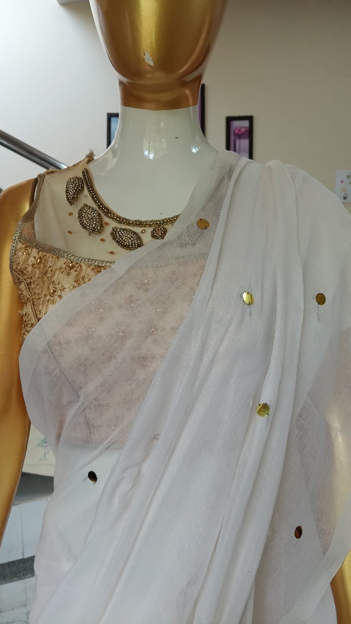 white mul cotton saree