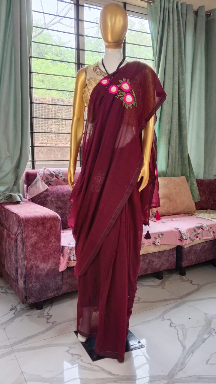 Maroon hand woven mul cotton saree