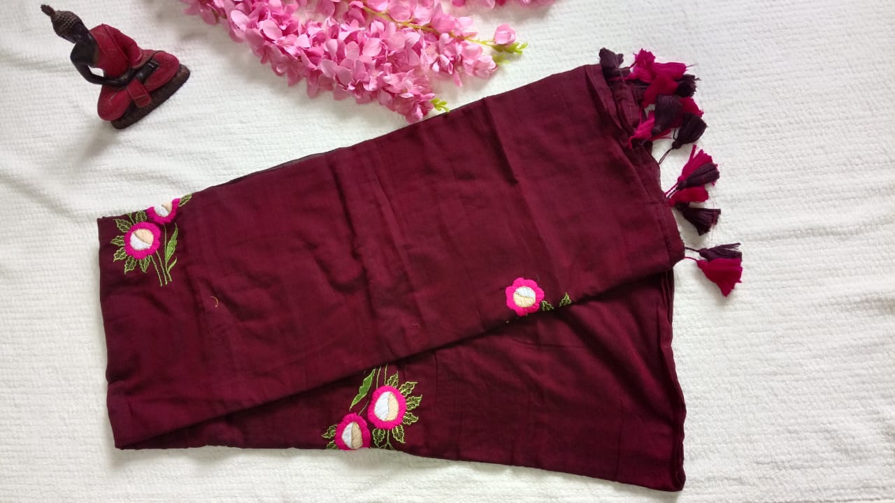 Maroon hand woven mul cotton saree